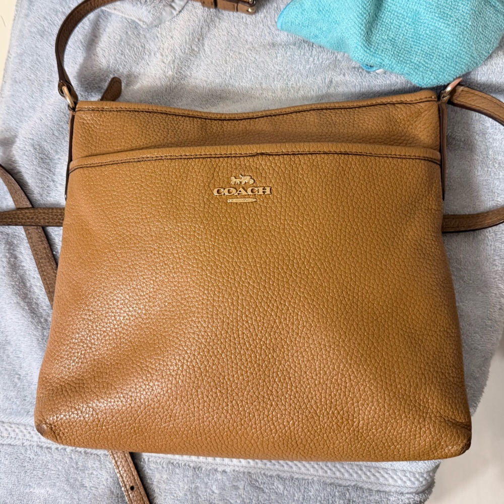 Vintage Coach Leather Crossbody File Bag 6818 Tan Pebbled Leather Y2K